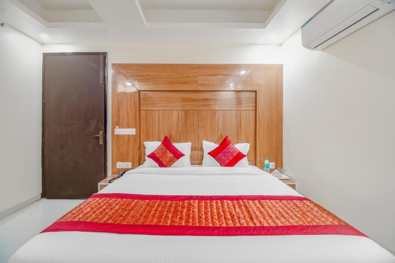 Hotel Classic Plaza At Delhi Airport نيودلهي المظهر الخارجي الصورة