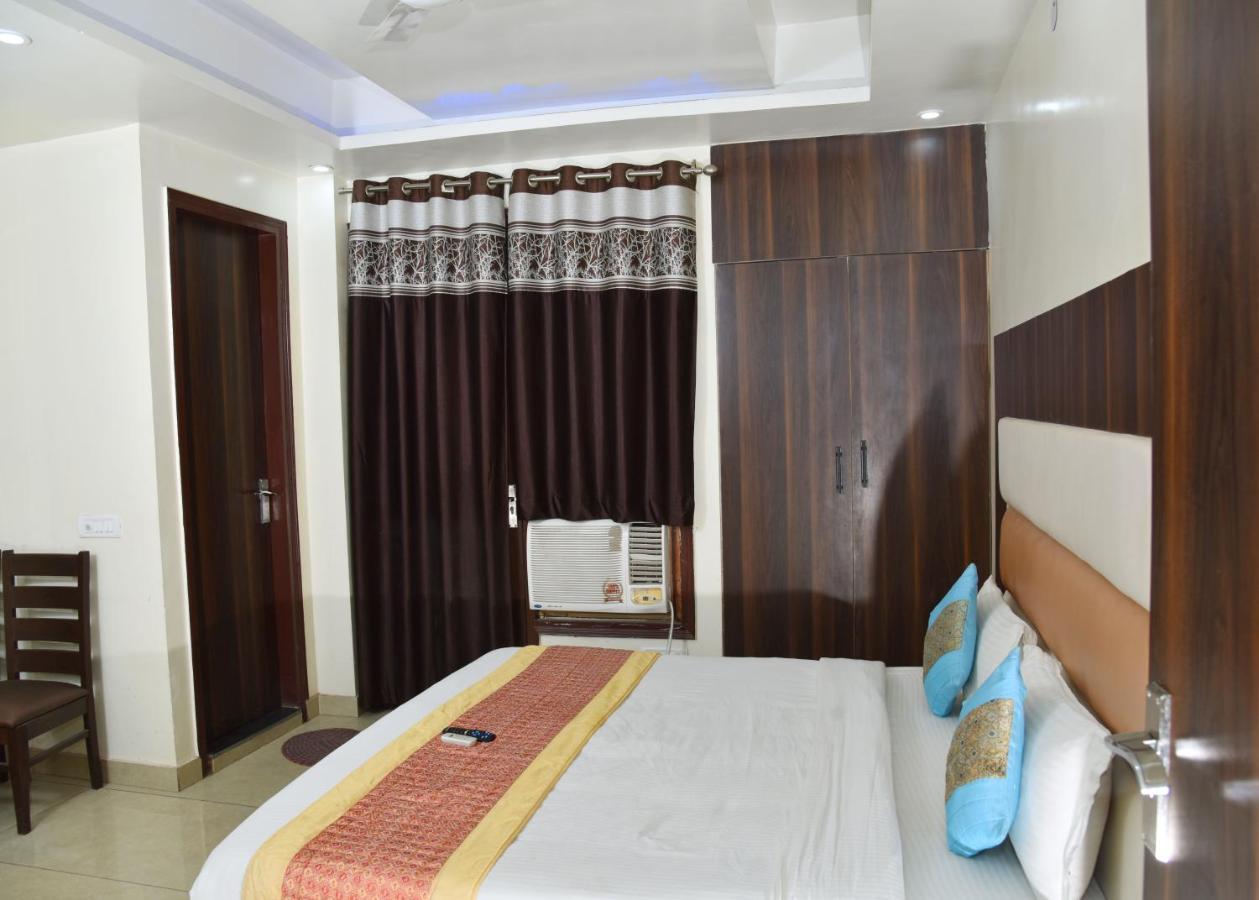 Hotel Classic Plaza At Delhi Airport نيودلهي المظهر الخارجي الصورة