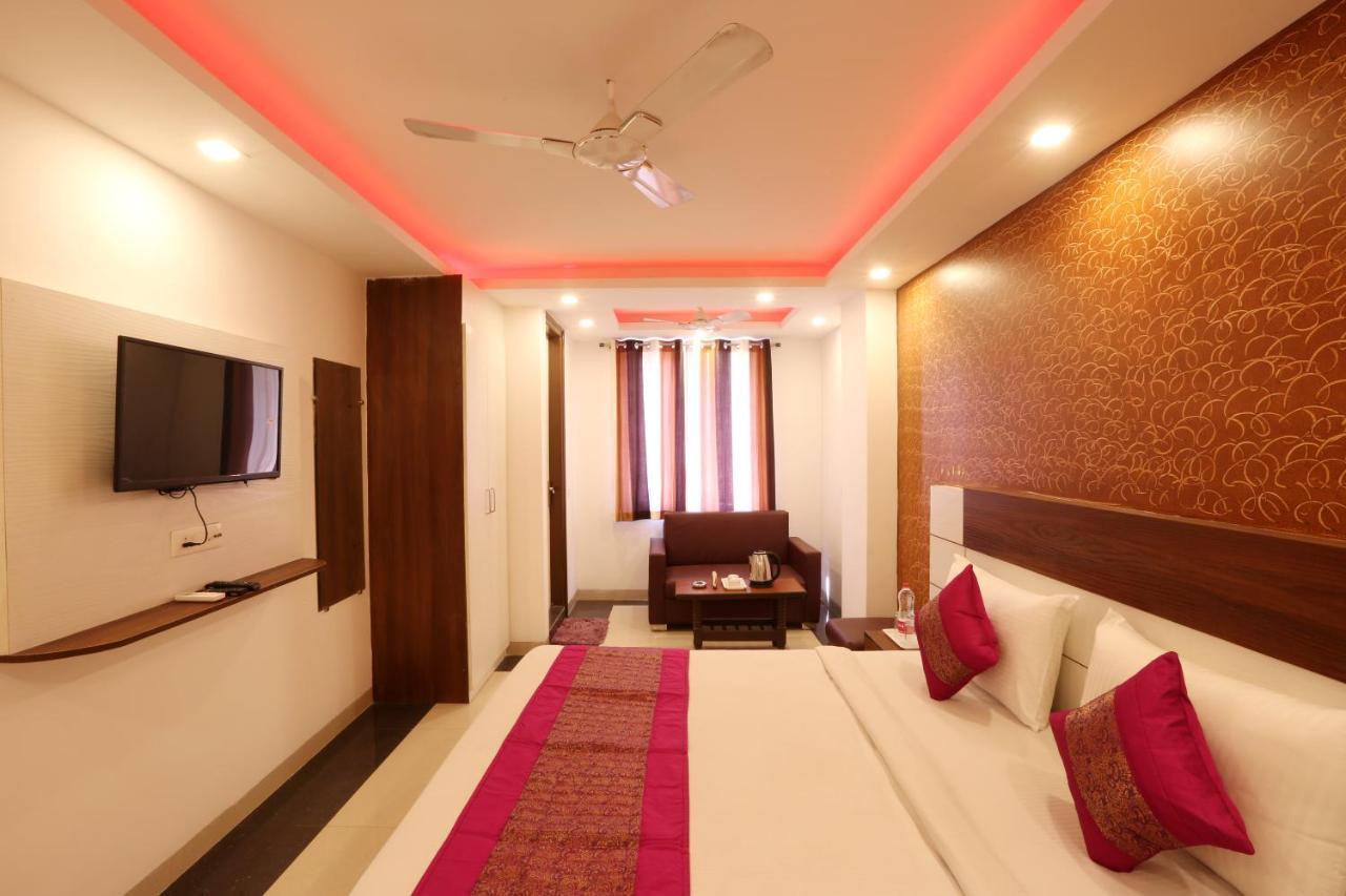 Hotel Classic Plaza At Delhi Airport نيودلهي المظهر الخارجي الصورة